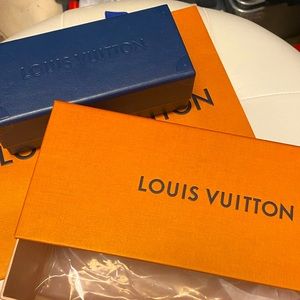 Authentic aviator LV chain sunglasses